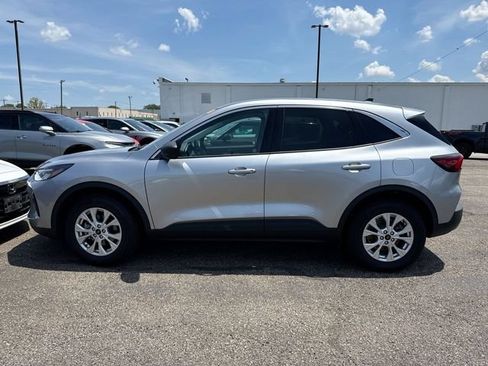 Used 2023 Ford Escape Active AWD/4WD image 2