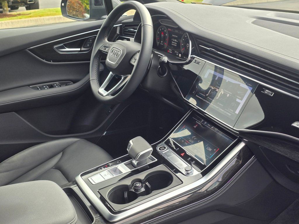 Used 2026 Audi Q7 3.0T Premium Plus w/ Premium Plus Package AWD/4WD image 29