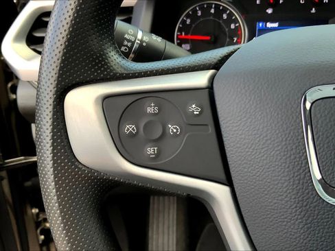 Certified 2023 GMC Acadia SLE w/ Driver Convenience Package image 21