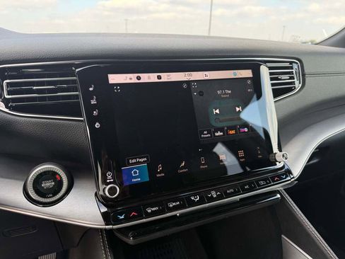 New 2026 Jeep Grand Wagoneer L Limited image 25