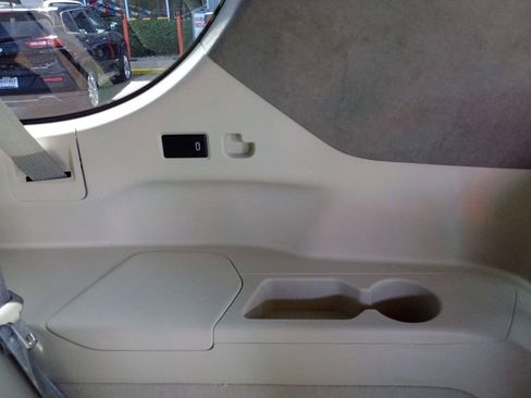 Used 2024 Cadillac Escalade ESV Sport Platinum image 13