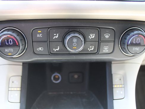 Used 2019 GMC Acadia Denali w/ Technology Package FWD image 49