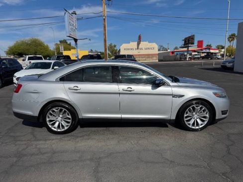 Used 2015 Ford Taurus Limited image 2