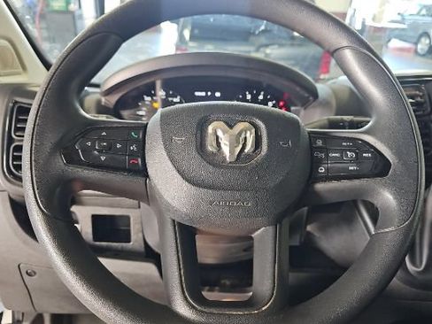 Used 2025 RAM ProMaster 2500 w/ Convenience Group FWD image 7