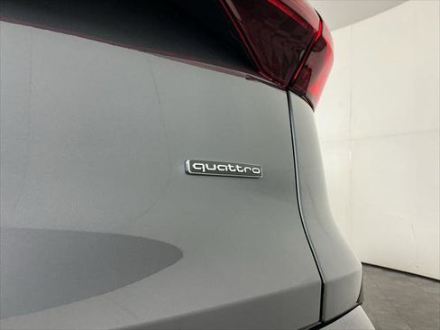 Used 2025 Audi Q5 Premium Plus w/ Premium Plus AWD/4WD image 8