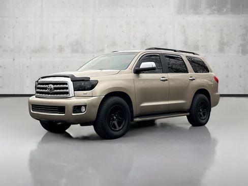 Used 2008 Toyota Sequoia Platinum image 3