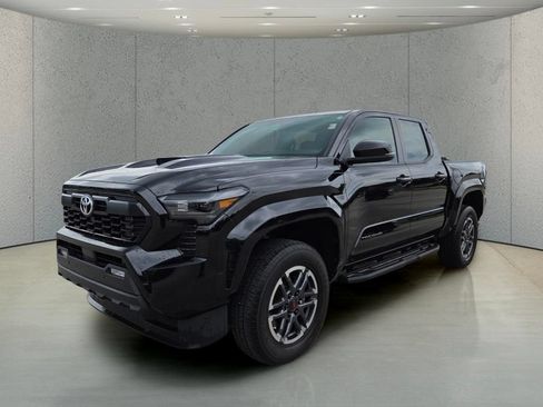 Used 2024 Toyota Tacoma TRD Sport w/ TRD Sport Upgrade Package RWD image 11