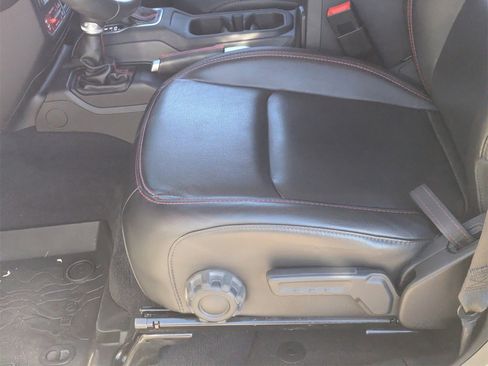 Used 2020 Jeep Gladiator Rubicon image 18