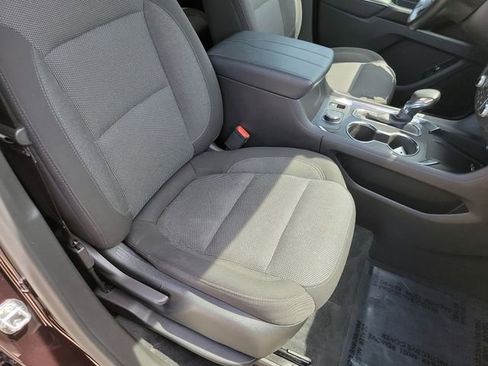 Used 2023 Chevrolet Traverse LT w/ LPO, Floor Liner Package AWD/4WD image 28