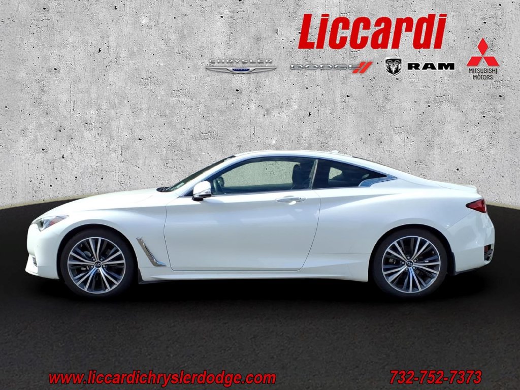 Used 2022 INFINITI Q60 3.0t Luxe w/ Cargo Package AWD/4WD image 4