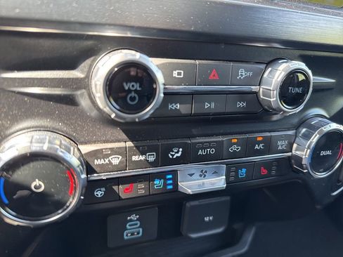 Used 2025 Ford F350 Lariat w/ Camper Package image 19