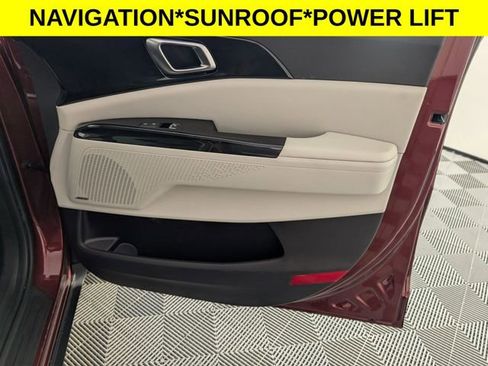 Used 2024 Kia Carnival SX Prestige FWD image 36