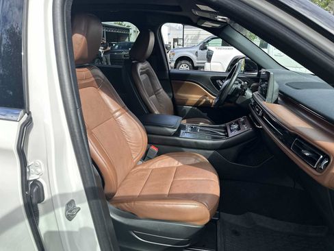 Used 2023 Lincoln Aviator Reserve w/ Equipment Group 201A RWD image 20