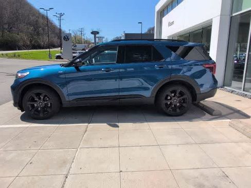 Used 2022 Ford Explorer ST-Line w/ Class IV Trailer Tow Package image 2