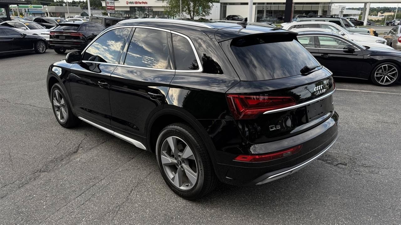 Used 2023 Audi Q5 2.0T Premium w/ Convenience Package AWD/4WD image 12