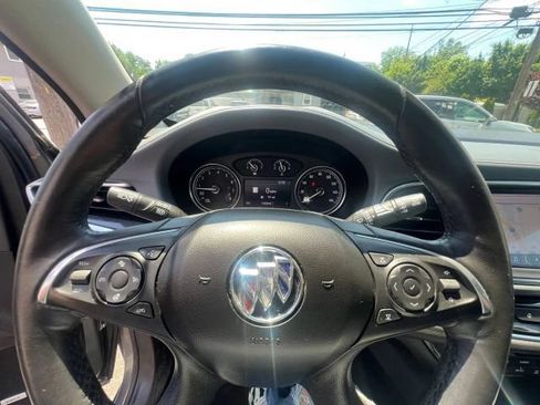 Used 2020 Buick Enclave Premium w/ Sun and Sites Package AWD/4WD image 18