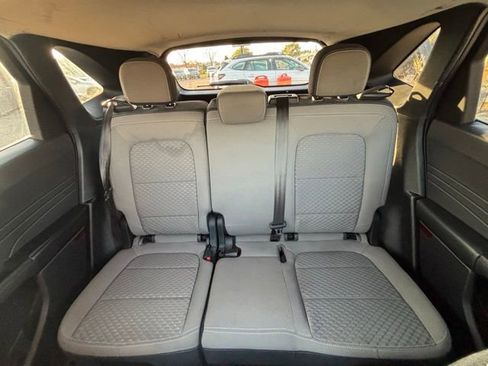 Used 2022 Ford Escape SE image 17