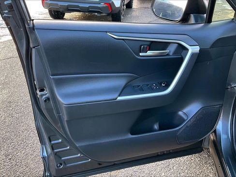 Used 2019 Toyota RAV4 XLE image 20