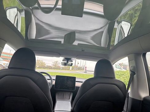 Used 2023 Tesla Model Y Long Range image 13