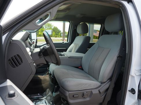 Used 2014 Ford F250 XLT AWD/4WD image 14