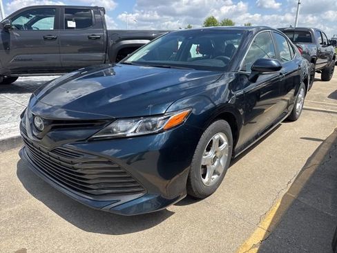 Used 2018 Toyota Camry LE w/ Audio Package FWD image 1