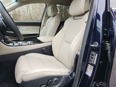 Used 2026 Genesis GV70 2.5T image 6