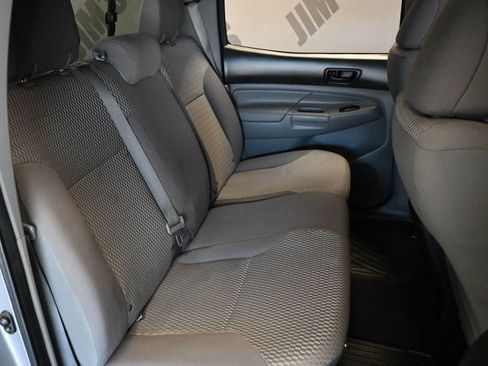 Used 2014 Toyota Tacoma PreRunner w/ SR5 Package RWD image 19