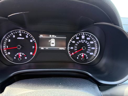 Used 2024 Kia Forte LXS image 11