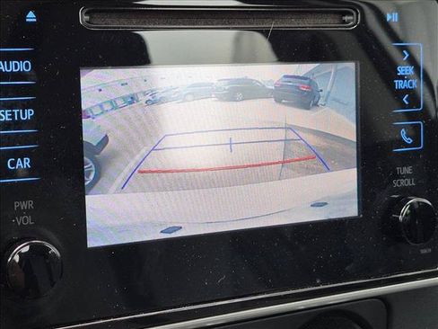 Used 2018 Toyota Corolla L FWD image 9