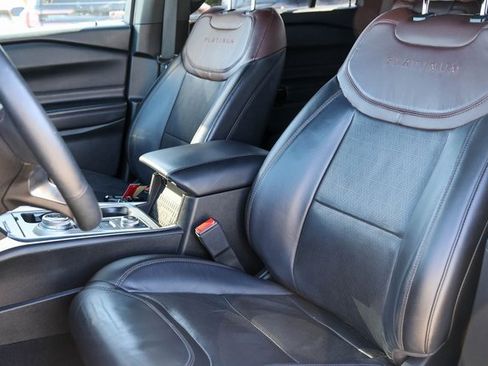 Used 2022 Ford Explorer Platinum w/ Technology Package image 15