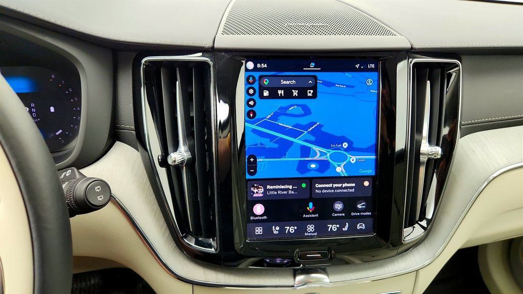 Used 2025 Volvo XC60 B5 Ultra w/ Protection Package Premier AWD/4WD image 18