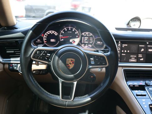 Used 2017 Porsche Panamera 4 w/ Premium Package AWD/4WD image 14