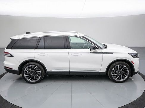 Used 2025 Lincoln Aviator Reserve w/ Equipment Group 201A image 3