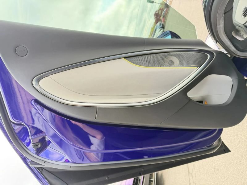 Used 2023 McLaren Artura RWD image 10
