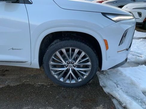New 2026 Buick Enclave Avenir w/ Super Cruise Package image 2