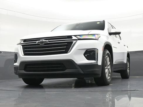 Used 2023 Chevrolet Traverse LT FWD image 30