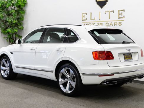 Used 2018 Bentley Bentayga AWD/4WD image 3