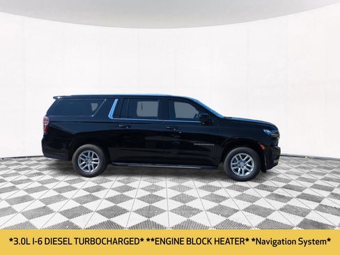 Used 2022 Chevrolet Suburban LT AWD/4WD image 7