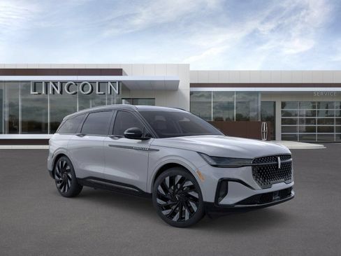 New 2026 Lincoln Nautilus Reserve w/ Jet Appearance Package AWD/4WD image 7
