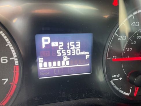 Used 2018 Subaru Crosstrek 2.0i Premium w/ Moonroof Package AWD/4WD image 13