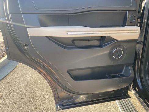 Used 2024 Ford Expedition Limited image 14