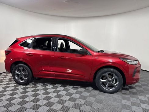 Used 2024 Ford Escape ST-Line image 8