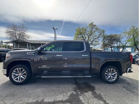 Used 2020 GMC Sierra 1500 SLT w/ SLT Premium Plus Package image 4