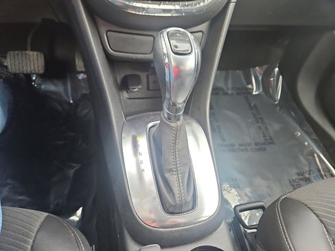 Used 2014 Buick Encore FWD image 23