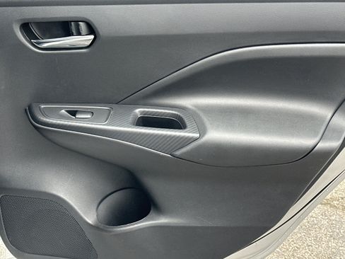 Used 2025 Nissan Versa SV FWD image 16