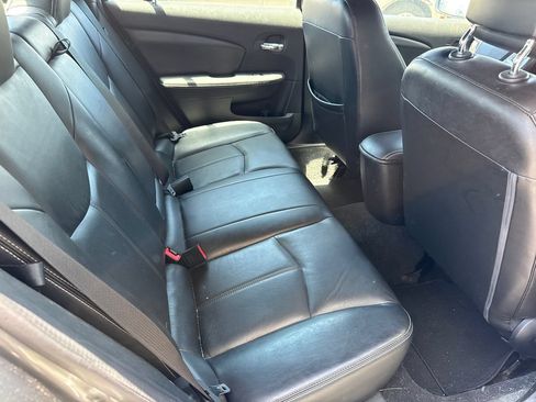 Used 2013 Chrysler 200 Limited w/ Sun/Sound Group FWD image 4