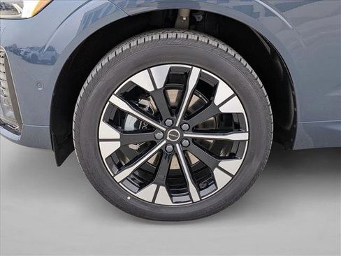 New 2026 Volvo XC60 B5 Plus w/ Protection Package Premier image 11