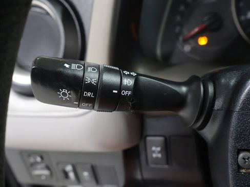 Used 2013 Toyota RAV4 XLE AWD/4WD image 34