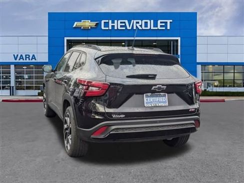 Certified 2025 Chevrolet Trax RS w/ Driver Confidence Package image 3