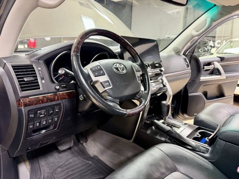 Used 2013 Toyota Land Cruiser AWD/4WD image 21
